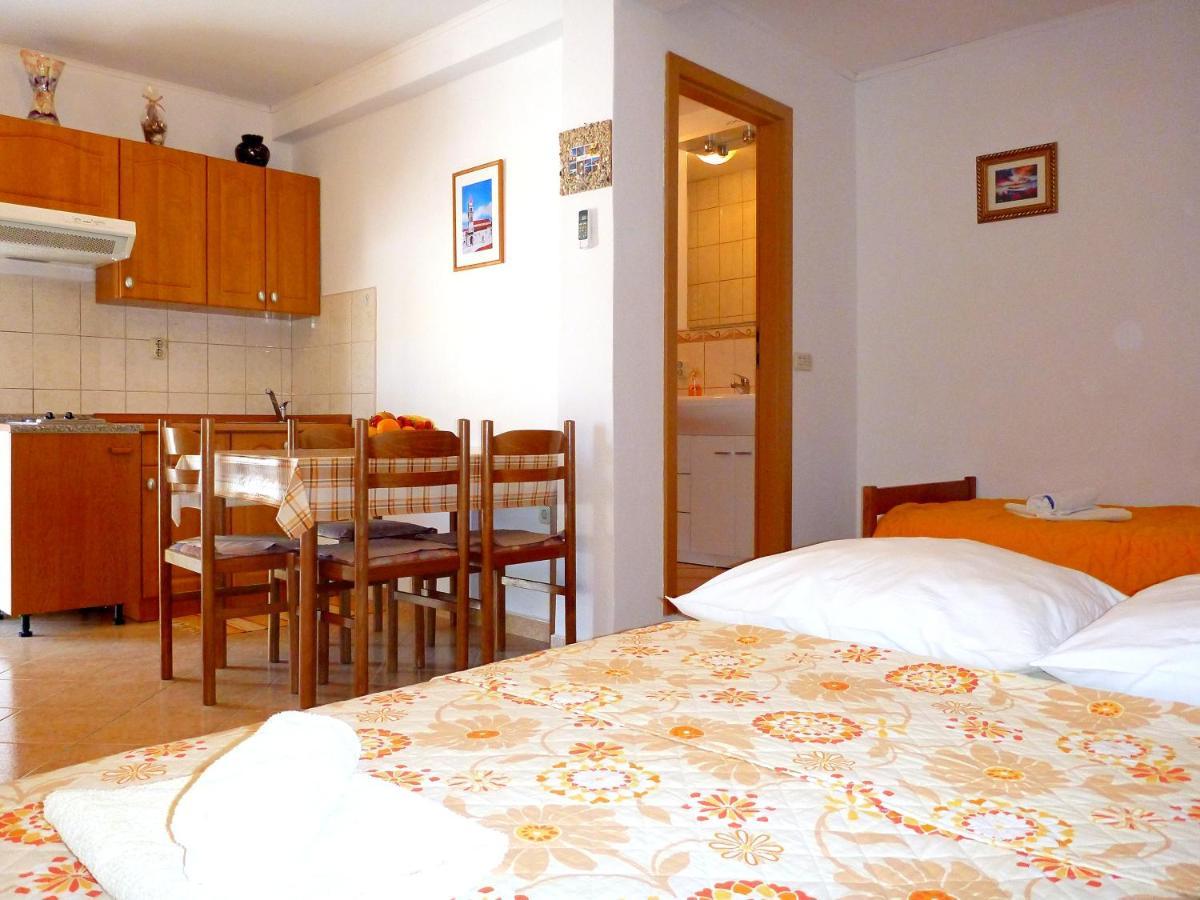 Apartmani Jole Trogir Exterior foto